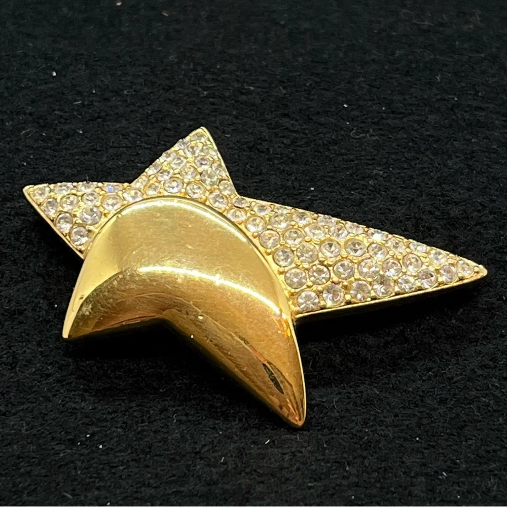 Swarovski Vintage Star Brooch Marked with Swan